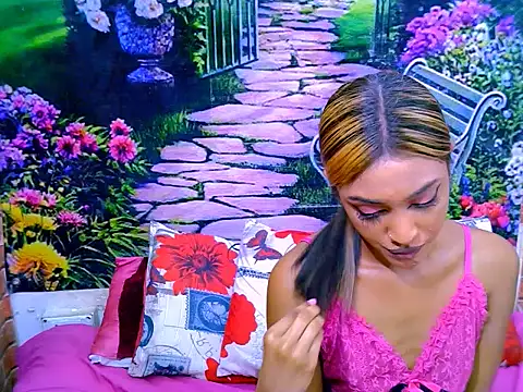 IndianPretty14u2Luv webcam