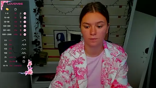 Josephine_Kiss webcam