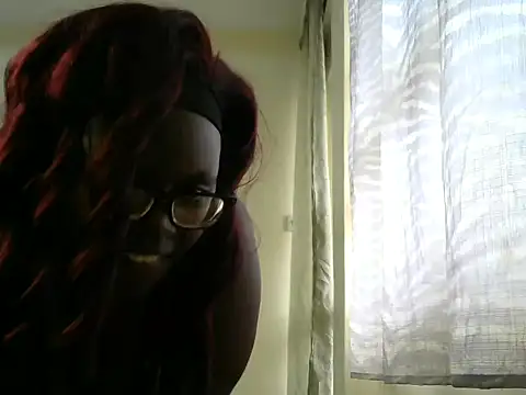 Horny_Larry live cam on StripChat