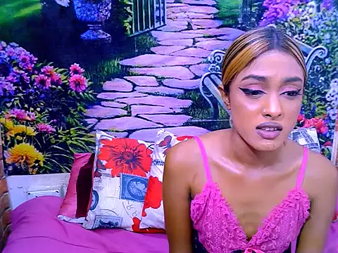 IndianPretty14u2Luv webcam