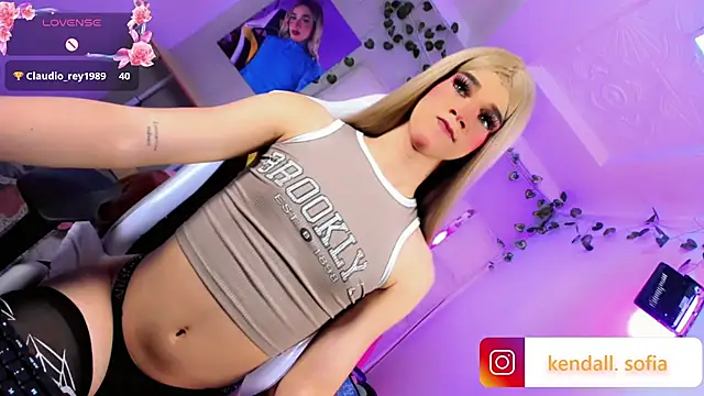 Sophiaa_doll_ webcam