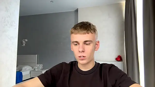 SoloFury live cam on StripChat