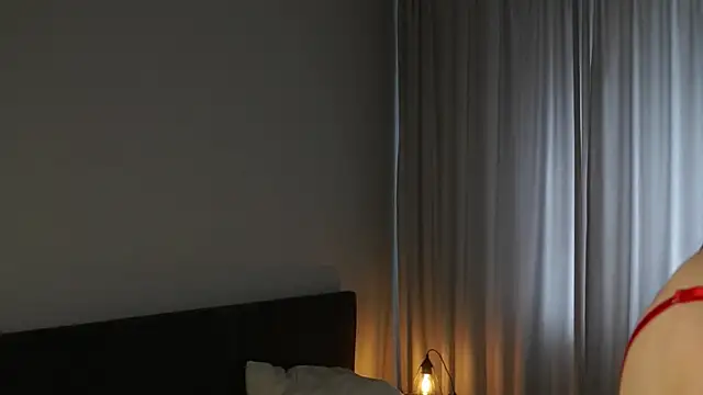 LettySlovacek live webcam show