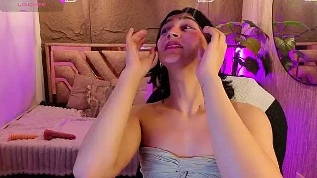 Zoee_Kiss_ live cam