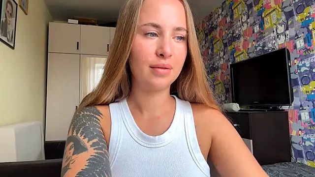 Micky_blush live webcam show