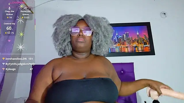 ebony_NeighborMoans webcam