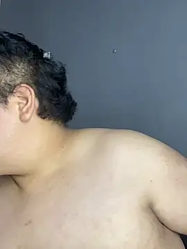 Hailey_Curvy