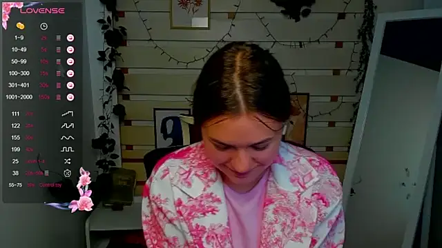 Josephine_Kiss webcam
