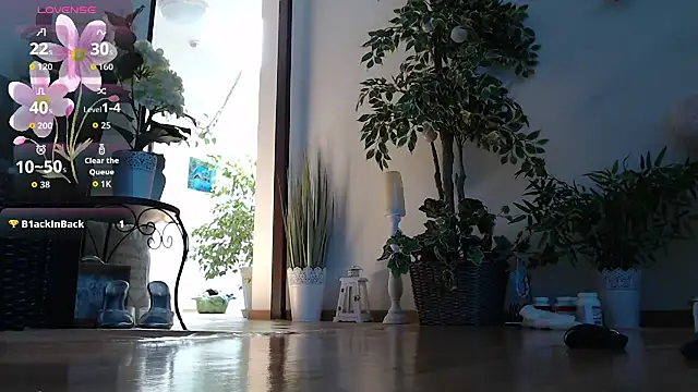 Squirtmania live cam on StripChat