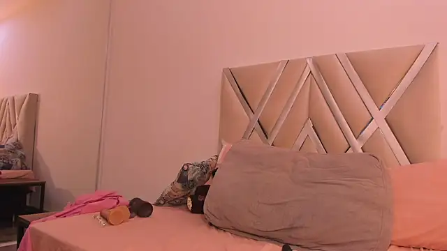 aniemorningstar live cam on StripChat