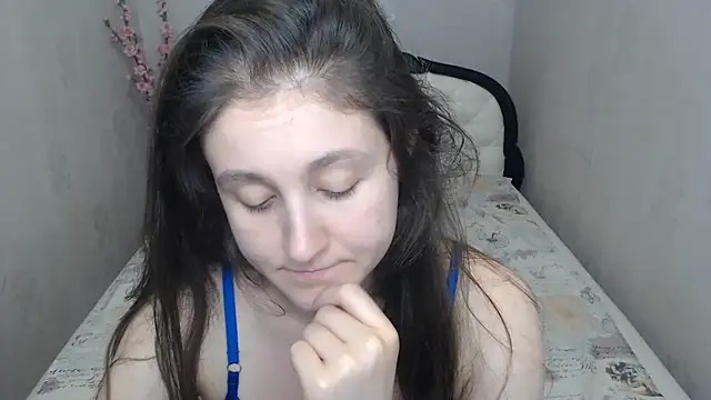 Holliy_Cooper live cam on StripChat