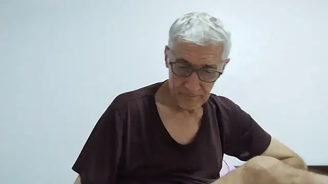 BIGUNCUTHARDCOCK webcam