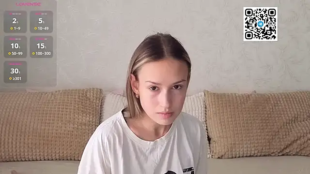 ChloeTeles_ live webcam