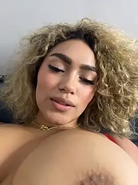 Maddy_Beluci webcam