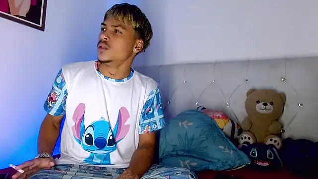 Angel_foxc13 webcam