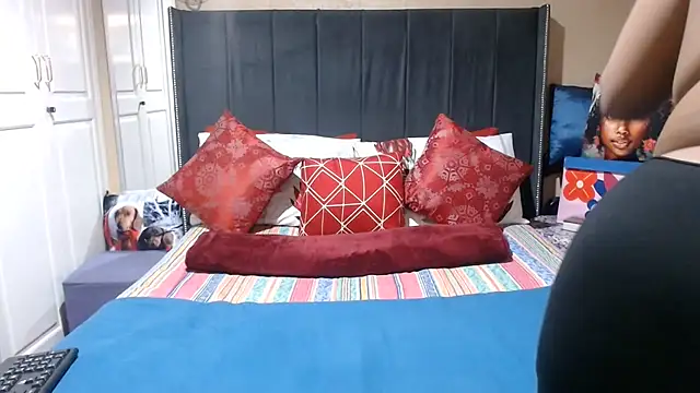 BUSTYDEE webcam