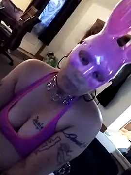 Sluttycatwomen live webcam show