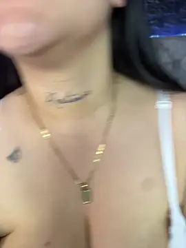 Miia__Taylor live cam on StripChat