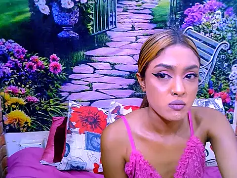 IndianPretty14u2Luv webcam