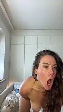 MilkyHoneyLullabies webcam