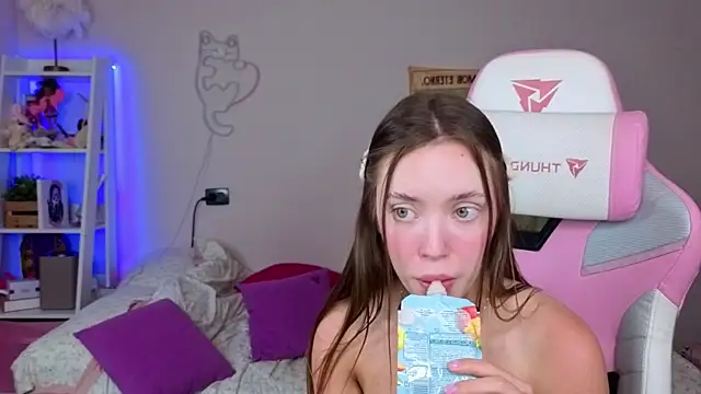 Leri_Dells live cam on StripChat