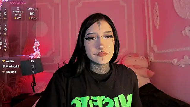Kat_VonDe webcam