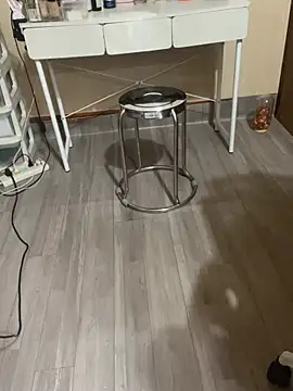 Mina048 webcam