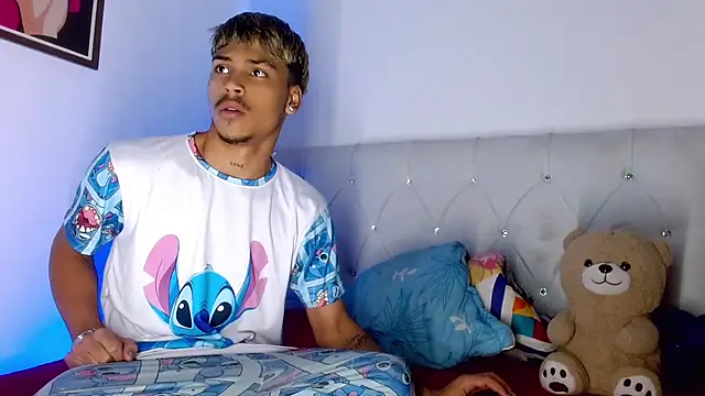 Angel_foxc13 webcam