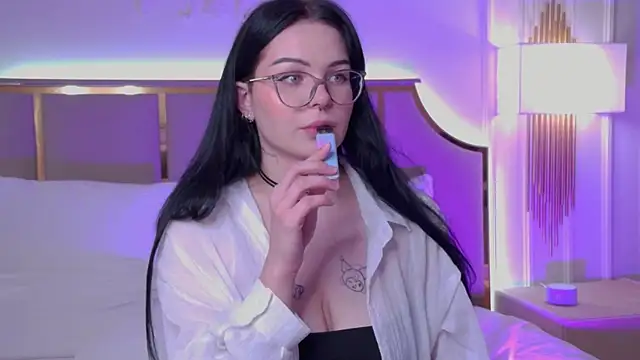 CindyMil webcam