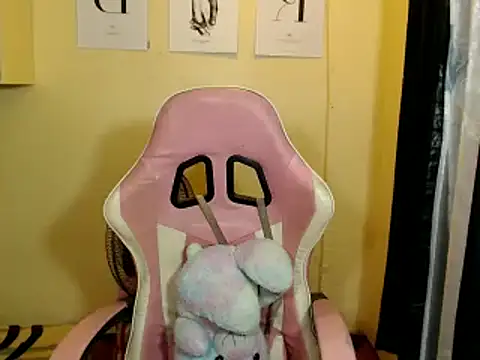 DayanaHuge webcam