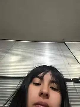 Violettaa_Stone webcam