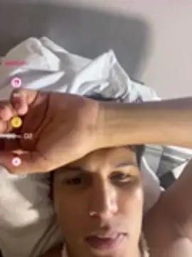 Leo_Savage_ webcam