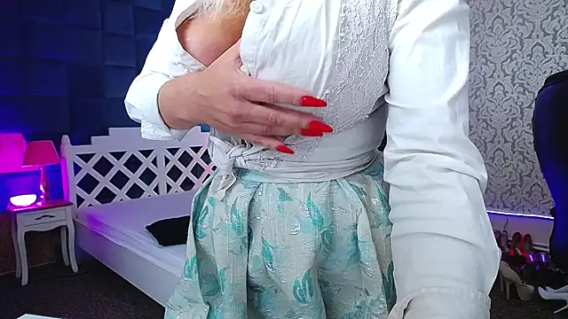 MissKora live webcam show