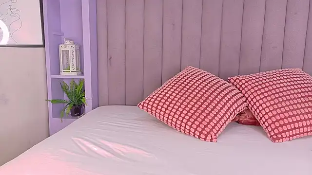 Meganlove__ webcam