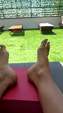 FeetVibe live webcam show