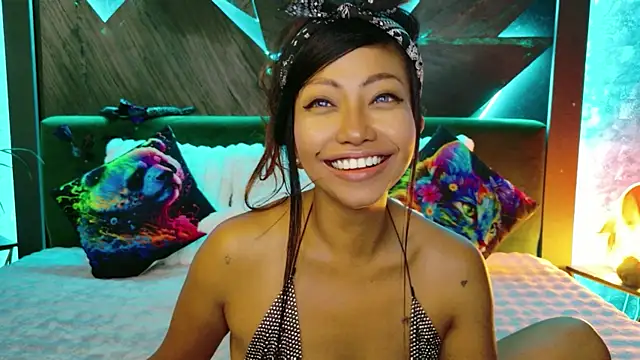 ElyaQuinn webcam