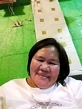 Hotsexymomcams4u live cam on StripChat
