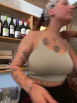 Hawitxui live webcam show