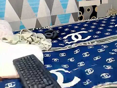 Trish_CurveCock webcam