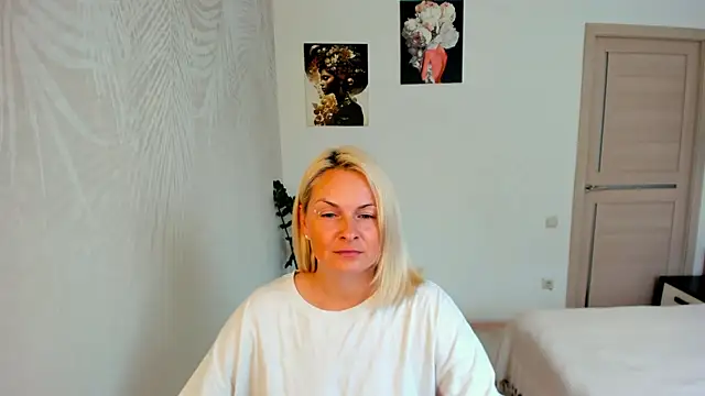 Alicee_Gracee live cam on StripChat
