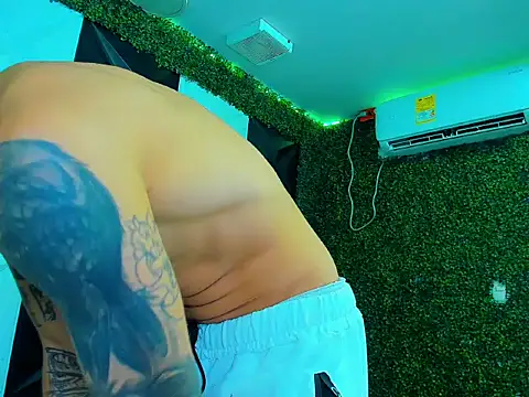 Boy_tatto77 live cam on StripChat