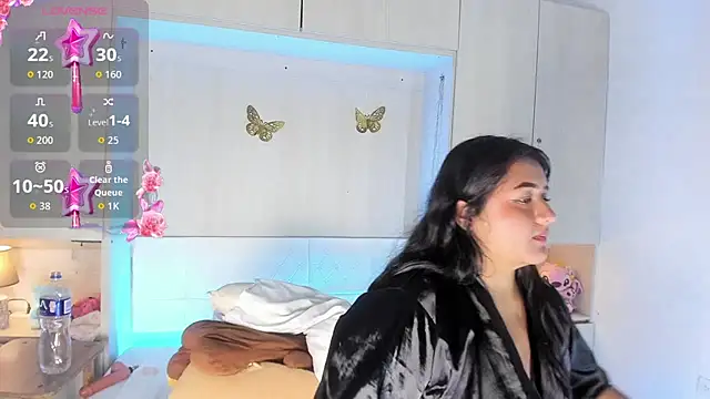 LilyWhitney live cam on StripChat