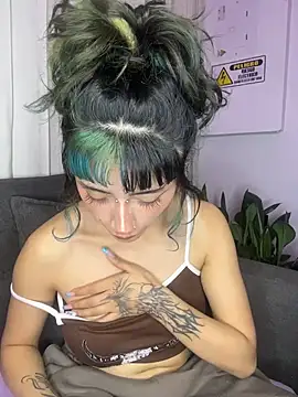 baby_akuma live cam on StripChat