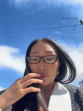trytomakememoam webcam