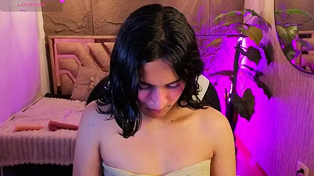 Zoee_Kiss_ live cam on StripChat