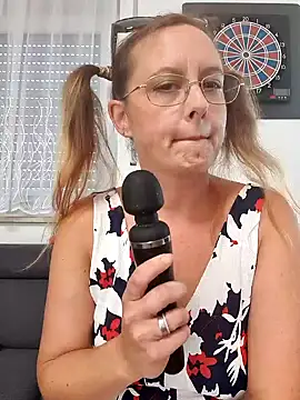 Hot_Milf_Denise live webcam show