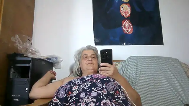 ExquisiteMature webcam