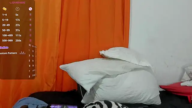 lilybaudyn_ webcam