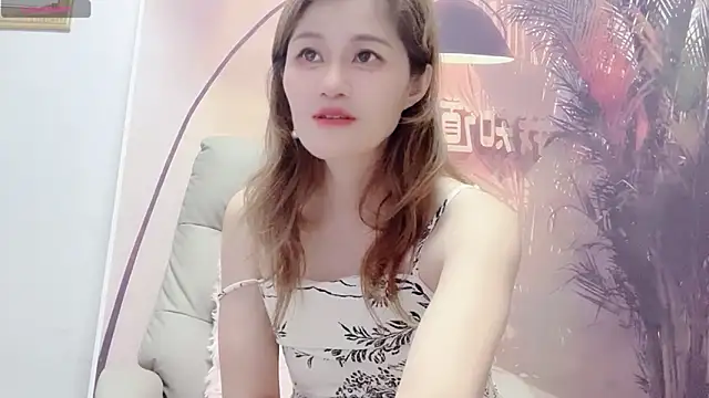 Summer-C live webcam show