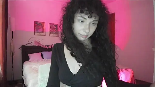 elisskriter live cam on Stripchat
